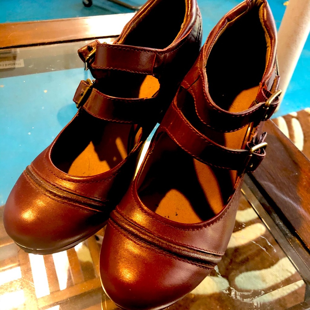 Ladies shoes UK size 5